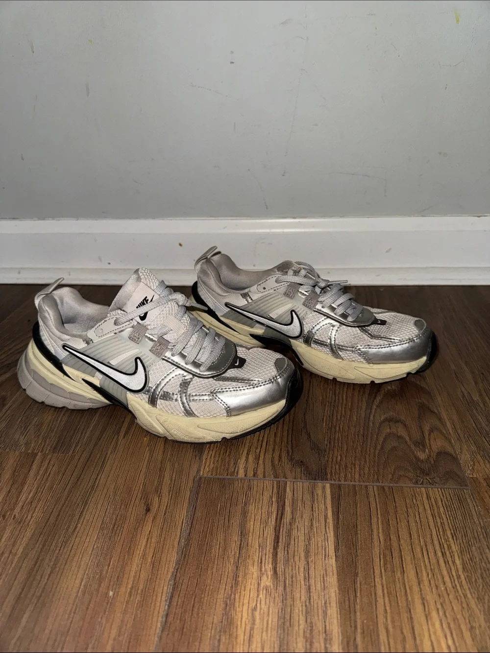 Nike V2K Run Shoes Women's Silver and Cream Athletic Running Sneakers
